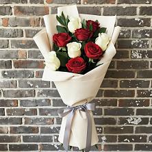 Букет цветов из:  Розы в Каз