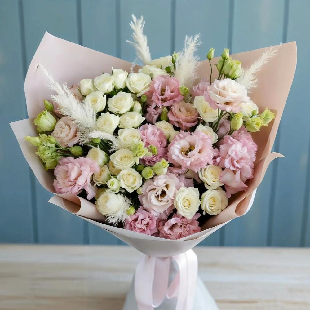 Букет цветов из: Альстромерии и Розы в Каз