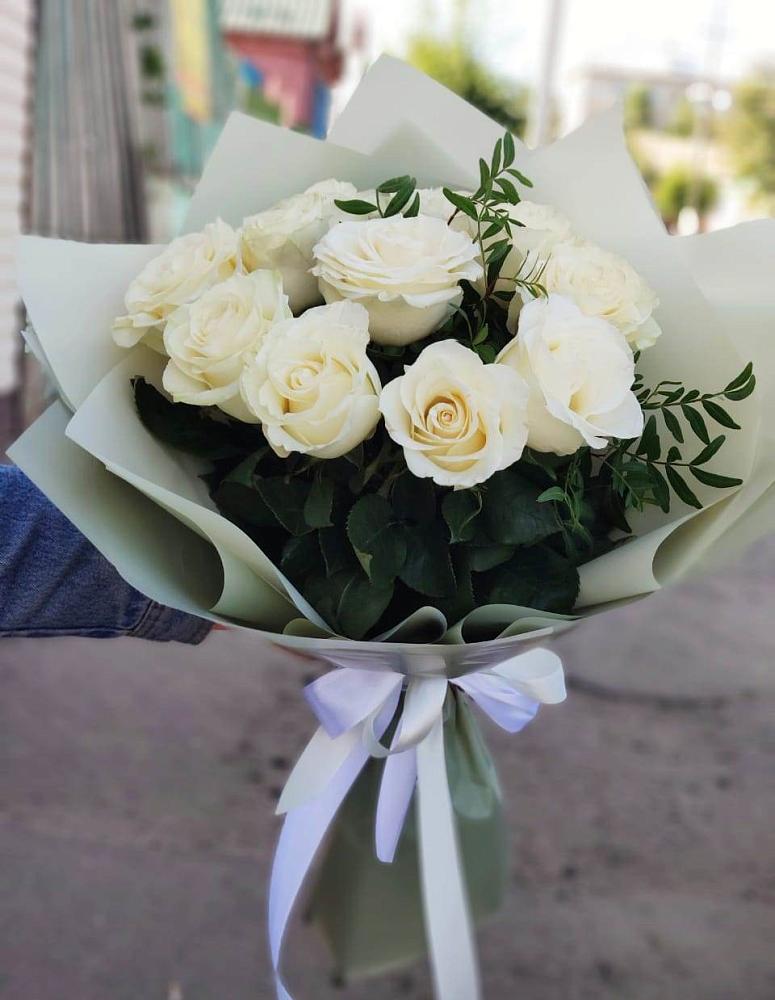 Букет Белые розы Проуд в Каз