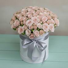 Цветочная композиция из Розы в шляпной коробке в Каз