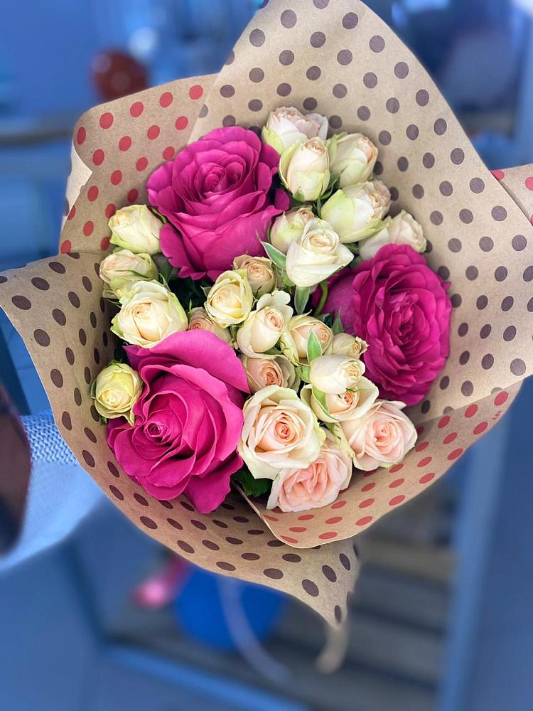 Букет цветов из: Розы в Каз