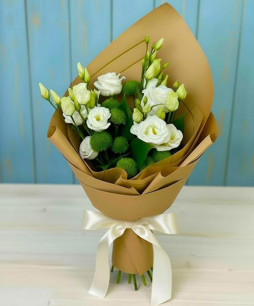 Букет цветов из: Хризантемы и Лизиантусы в Каз