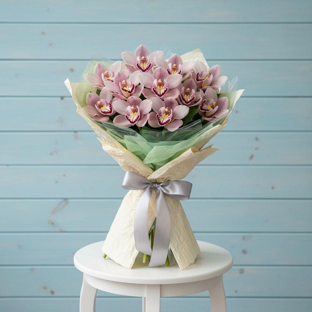 Букет цветов из: Орхидеи и Розы в Каз