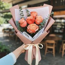 Букет цветов из:  Розы в Каз