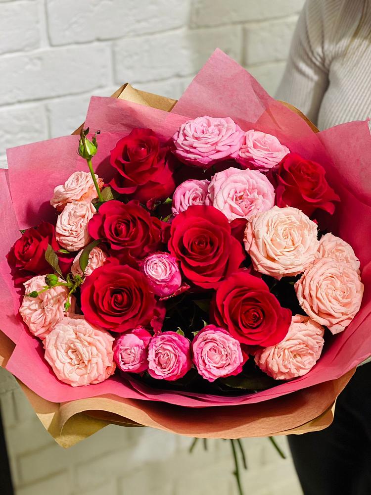 Букет цветов из: Розы в Каз