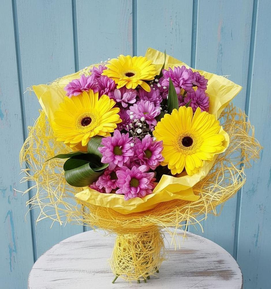 Букет цветов из: Хризантемы и Герберы в Каз