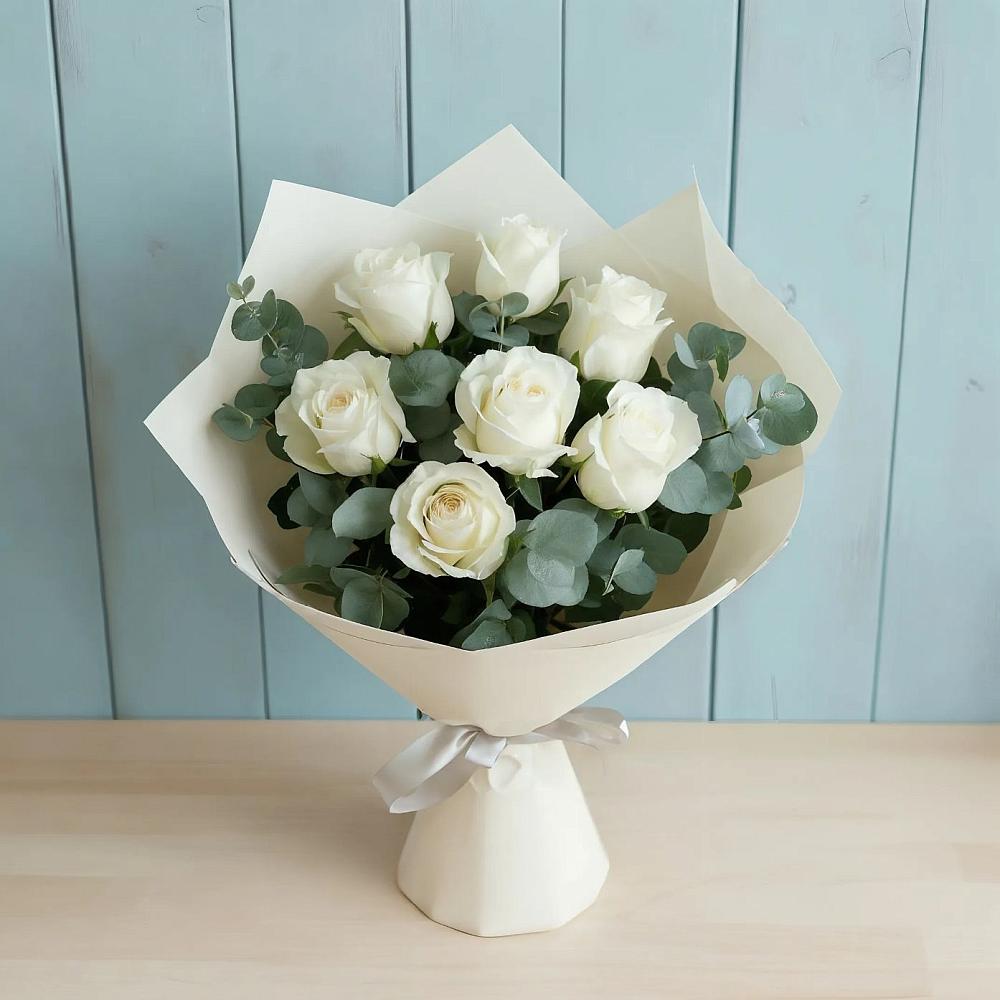 Букет Белые розы в Эвкалипте в Каз