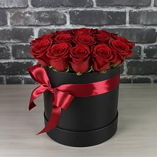 Цветочная композиция из Розы в шляпной коробке в Каз