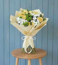 Букет цветов из:  Хризантемы и Розы в Каз