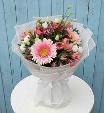 Букет цветов из:  Герберы, Альстромерии и Лизиантусы в Каз