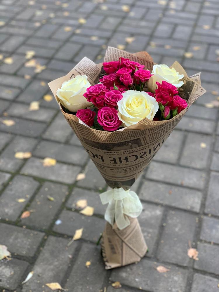 Букет цветов из: Розы в Каз