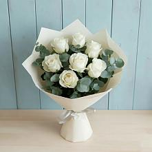 Букет Белые розы в Эвкалипте в Каз
