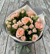 Букет цветов из:  Розы в Каз