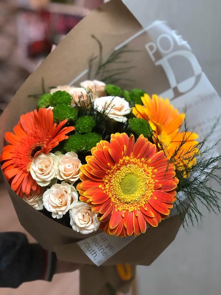Букет цветов из: Герберы, Хризантемы и Розы в Каз