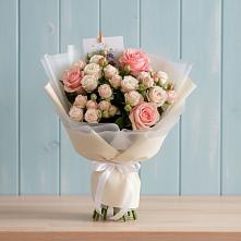 Букет цветов из:  Розы в Каз