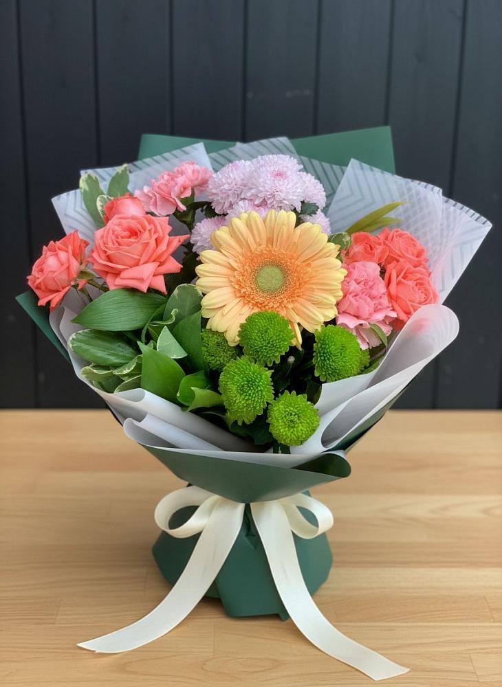 Букет цветов из: Гвоздики, Розы, Герберы и Хризантемы в Каз